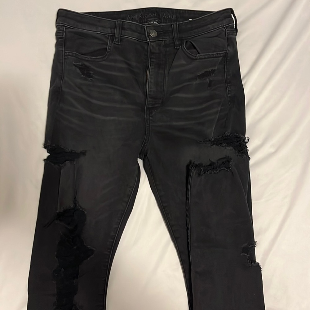 Distressed high-rise,jeans